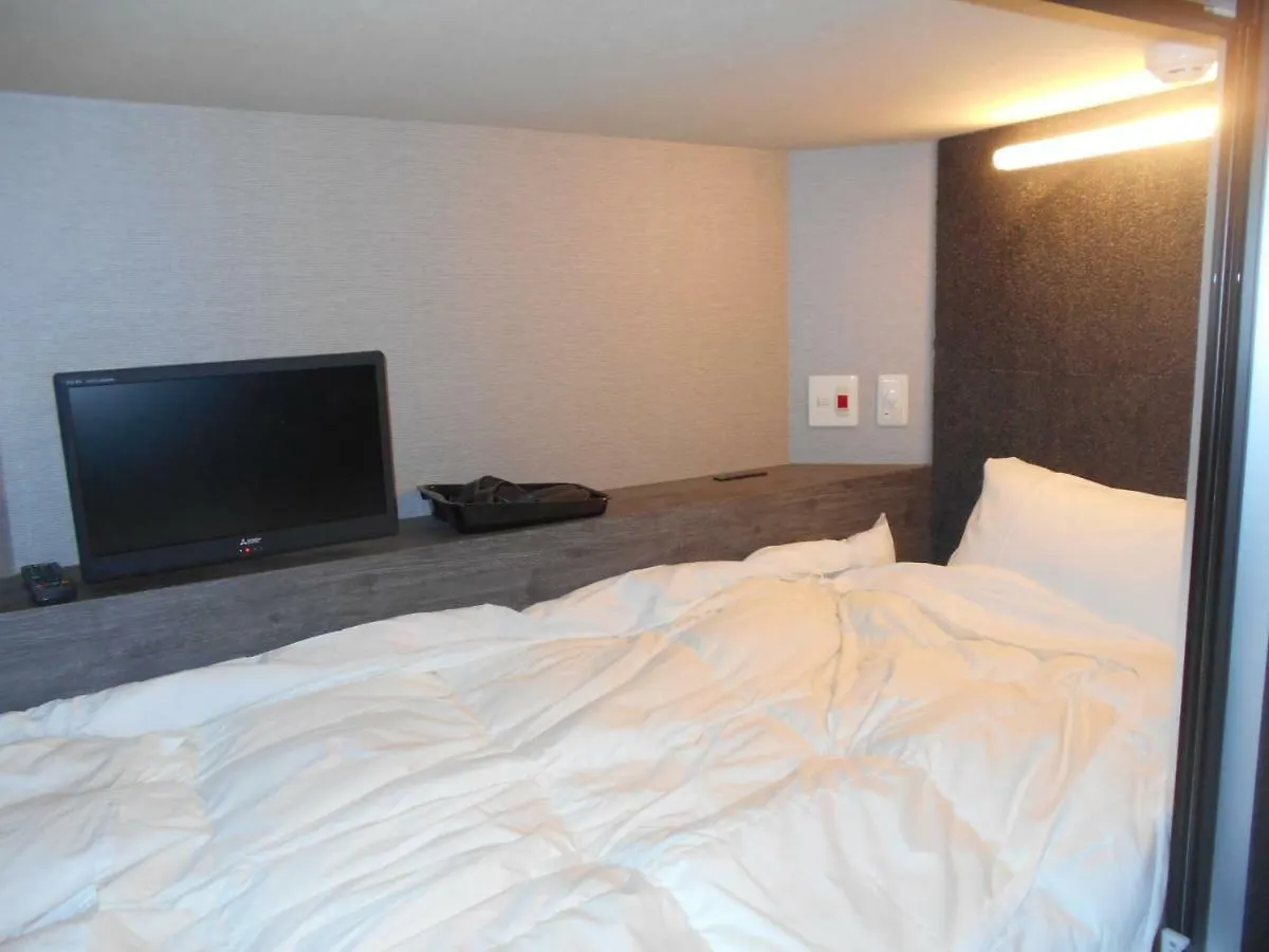Bizcourt Cabin Susukino Sapporo 2*,